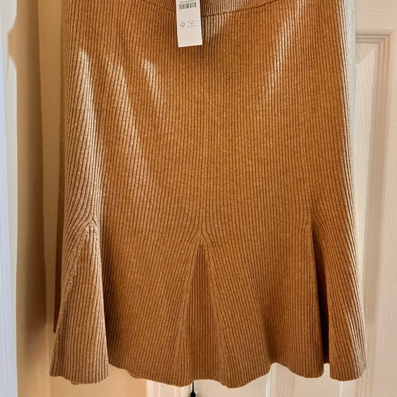 Neutral J.Crew Sweater Skirt - Picture 1 of 2